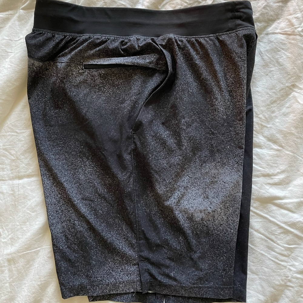 Men’s Lululemon Athletic shorts 9”inseam